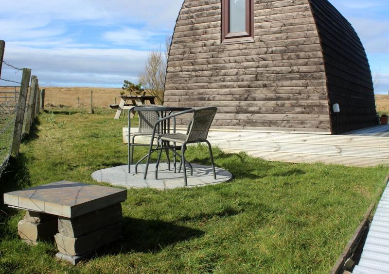 Hillside Camping Pods And Shepherd'S Hut Wick  Extérieur photo