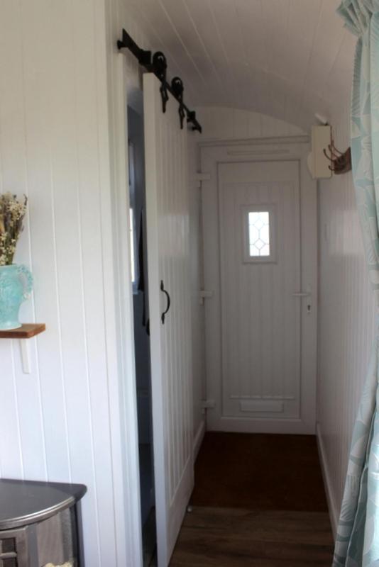 Hillside Camping Pods And Shepherd'S Hut Wick  Extérieur photo