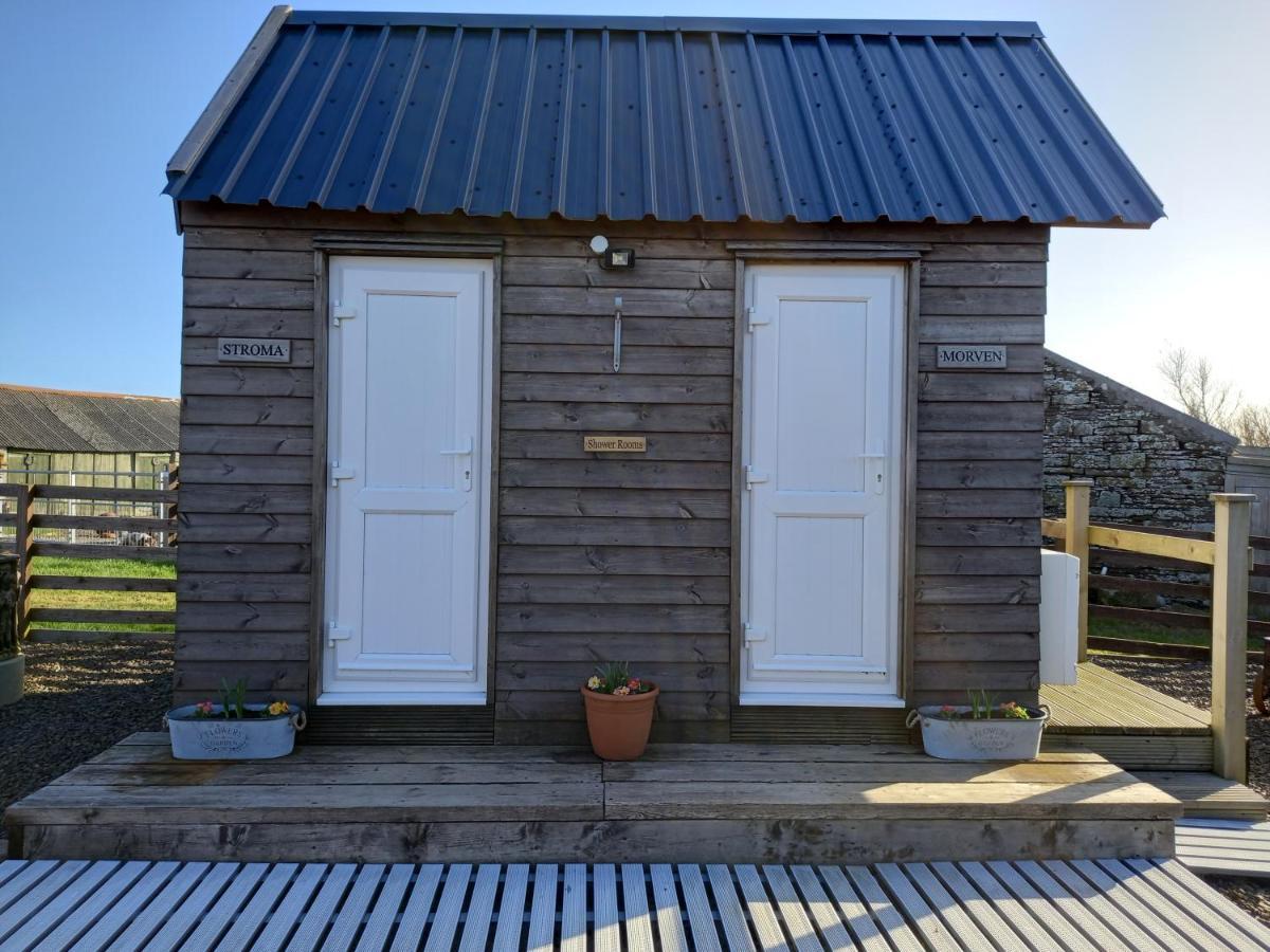 Hillside Camping Pods And Shepherd'S Hut Wick  Extérieur photo